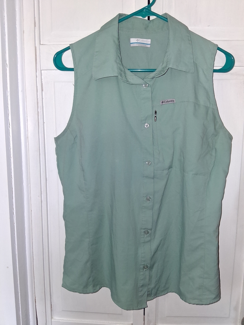 Columbia Women's Sleeveless Button-Front Shirt - Sage Green